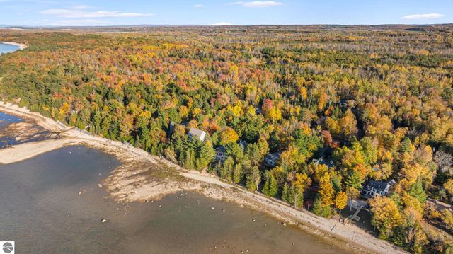 4903 Lake Shore Drive, Charlevoix, MI 49720