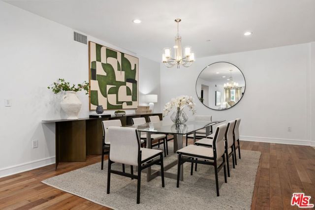 447 N Doheny Drive 102, Beverly Hills, CA 90210