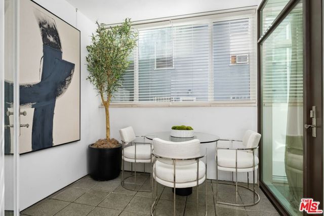 447 N Doheny Drive 102, Beverly Hills, CA 90210