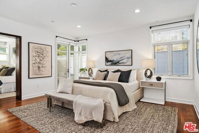 447 N Doheny Drive 102, Beverly Hills, CA 90210