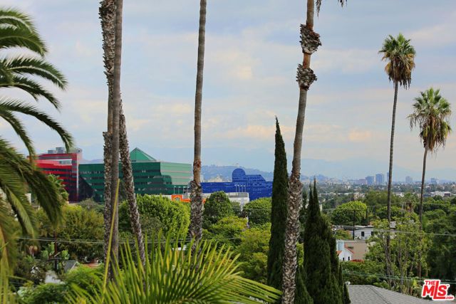 447 N Doheny Drive 102, Beverly Hills, CA 90210