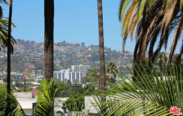 447 N Doheny Drive 102, Beverly Hills, CA 90210