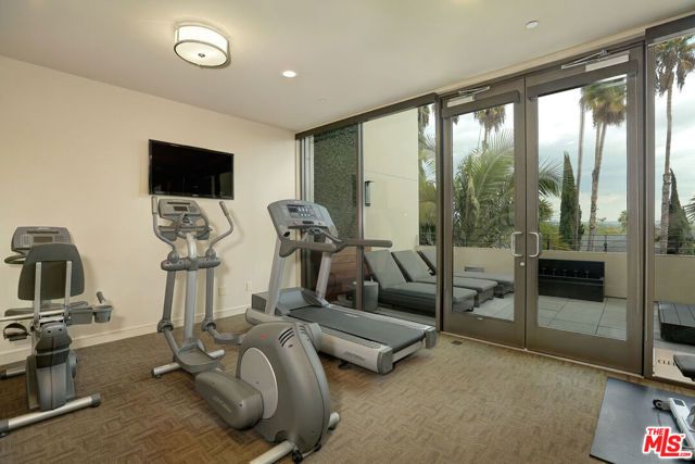 447 N Doheny Drive 102, Beverly Hills, CA 90210