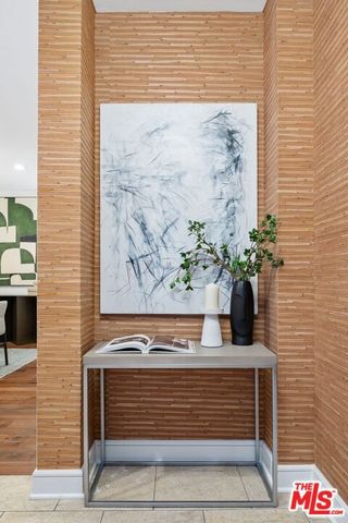 447 N Doheny Drive 102, Beverly Hills, CA 90210