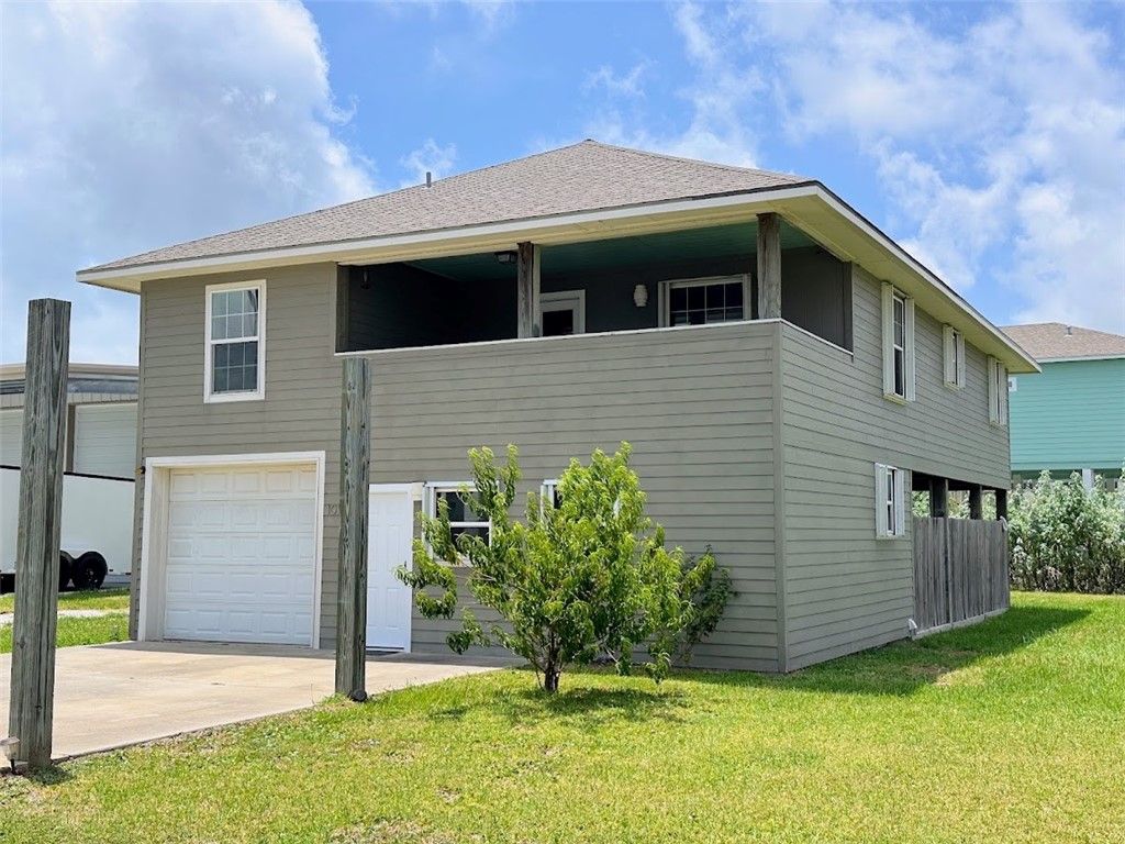 103 Palm Dr, Rockport, TX 78382 — exterior