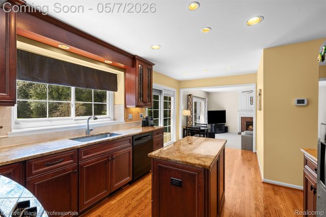 45075 Courtview Trail, Novi, MI 48375