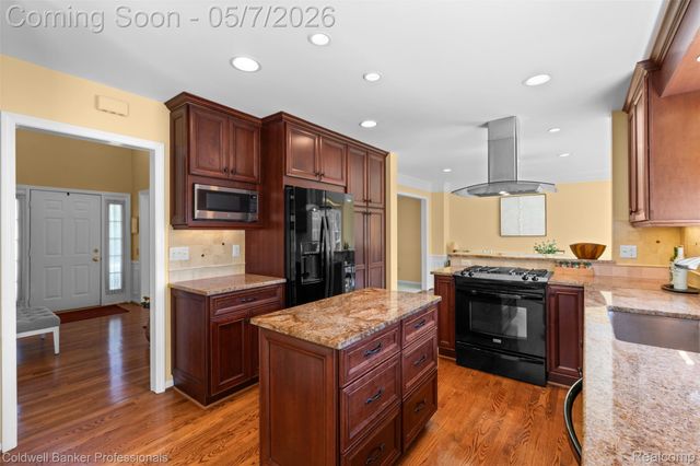 45075 Courtview Trail, Novi, MI 48375