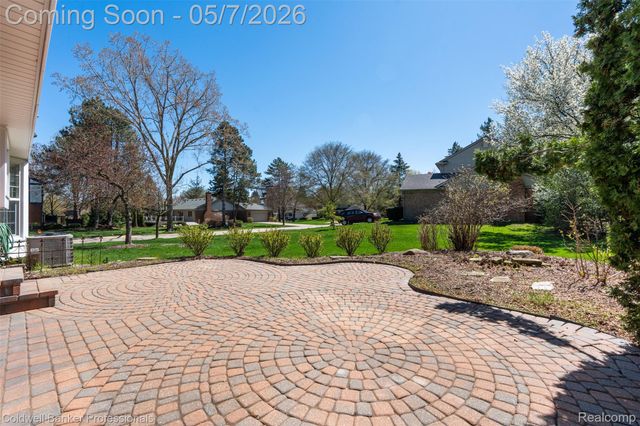 45075 Courtview Trail, Novi, MI 48375
