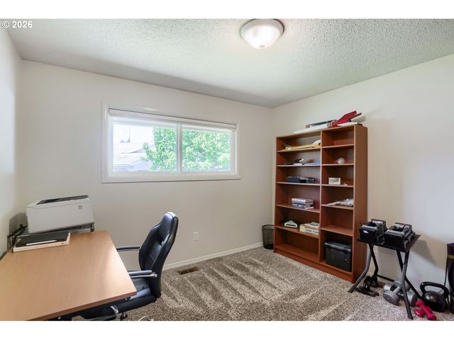 13614 Se HARRISON Ct, Portland, OR 97233