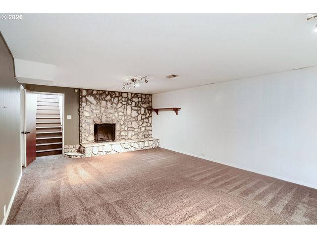 13614 Se HARRISON Ct, Portland, OR 97233