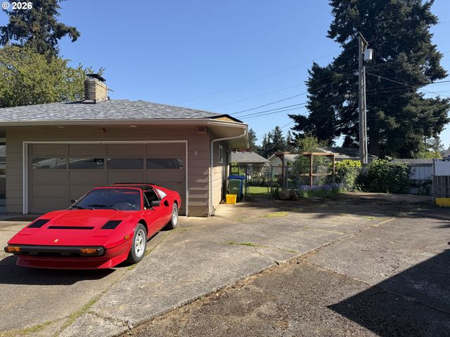 13614 Se HARRISON Ct, Portland, OR 97233