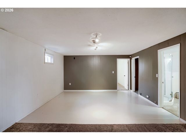 13614 Se HARRISON Ct, Portland, OR 97233