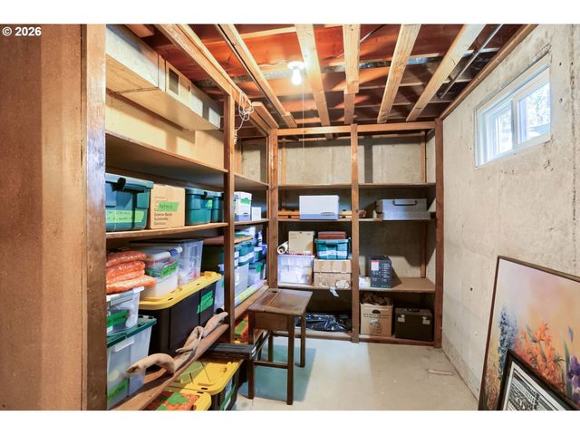 13614 Se HARRISON Ct, Portland, OR 97233