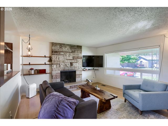 13614 Se HARRISON Ct, Portland, OR 97233