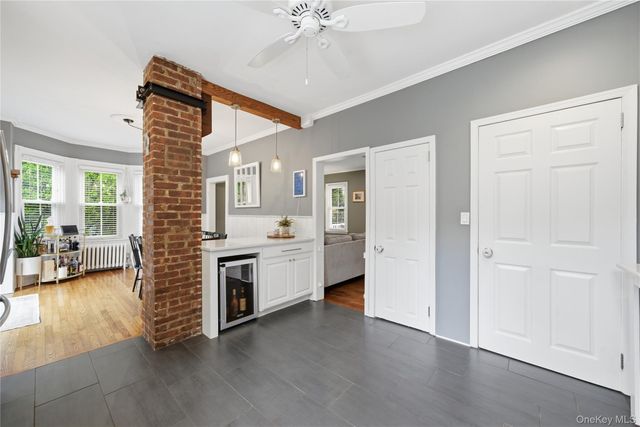26 Chestnut Street, Glen Cove, NY 11542
