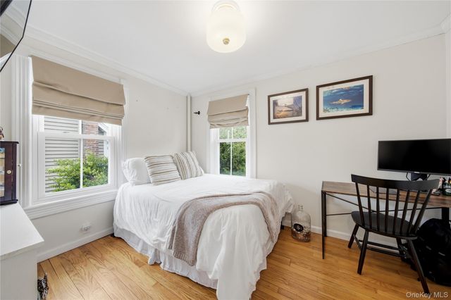 26 Chestnut Street, Glen Cove, NY 11542
