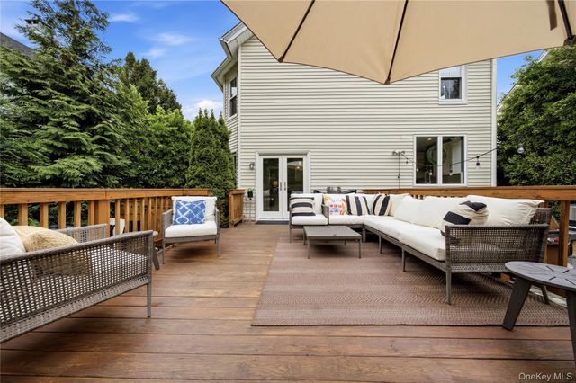 26 Chestnut Street, Glen Cove, NY 11542