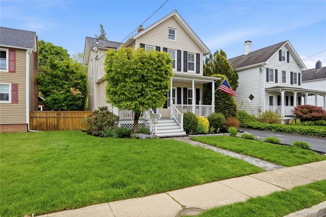 26 Chestnut Street, Glen Cove, NY 11542