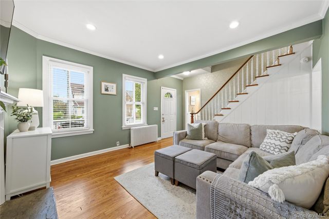 26 Chestnut Street, Glen Cove, NY 11542