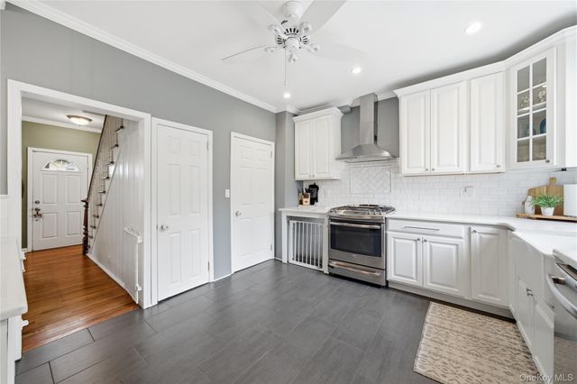 26 Chestnut Street, Glen Cove, NY 11542