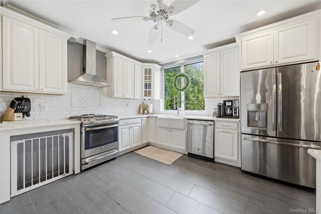 26 Chestnut Street, Glen Cove, NY 11542