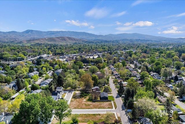 3019 N Water Run Ln, Boise, ID 83703