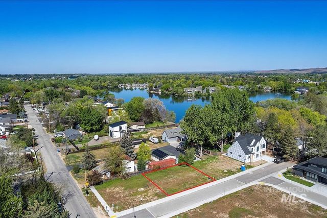 3019 N Water Run Ln, Boise, ID 83703