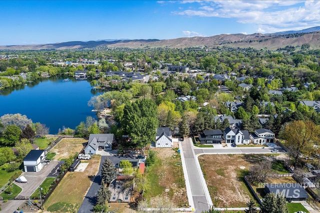3019 N Water Run Ln, Boise, ID 83703