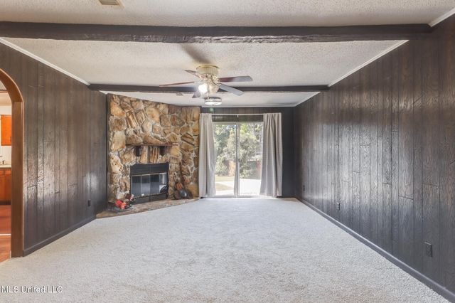 313 Hiller Drive, Biloxi, MS 39531