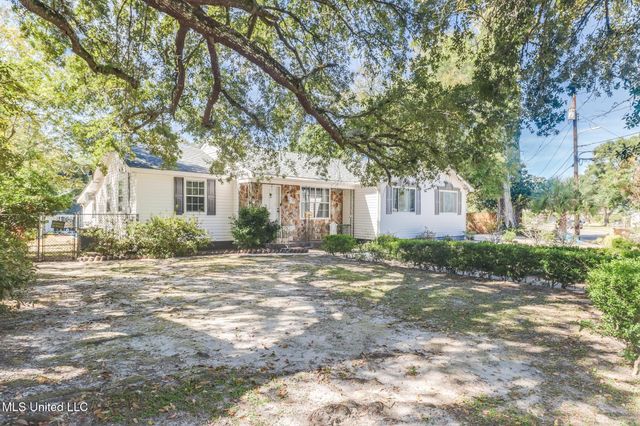 313 Hiller Drive, Biloxi, MS 39531