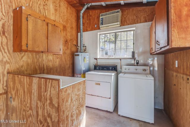 313 Hiller Drive, Biloxi, MS 39531