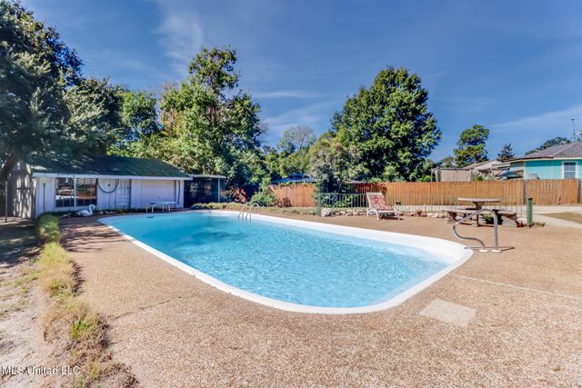 313 Hiller Drive, Biloxi, MS 39531