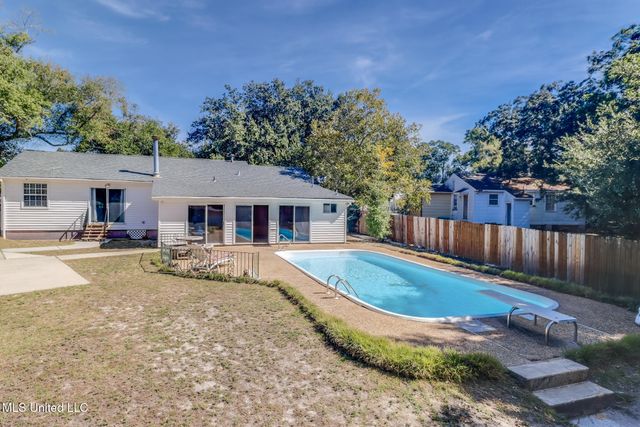 313 Hiller Drive, Biloxi, MS 39531