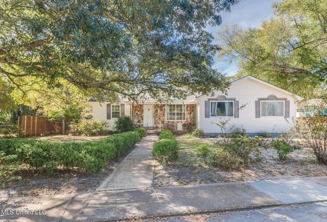 313 Hiller Drive, Biloxi, MS 39531