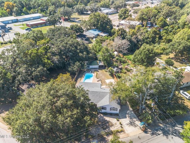 313 Hiller Drive, Biloxi, MS 39531