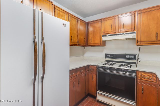 313 Hiller Drive, Biloxi, MS 39531