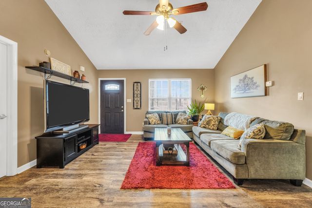 145 Old Highway 85, Senoia, GA 30276