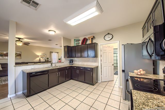 21922 Goldcrest Run, San Antonio, TX 78260