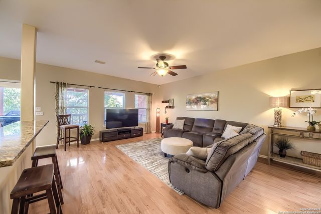 21922 Goldcrest Run, San Antonio, TX 78260
