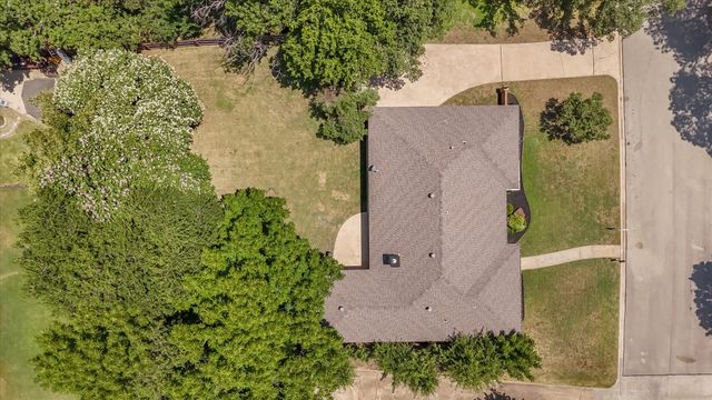 718 Ridgecrest Circle, Denton, TX 76205