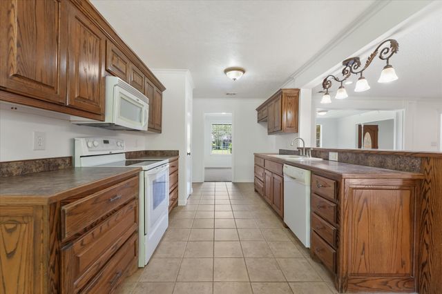 718 Ridgecrest Circle, Denton, TX 76205