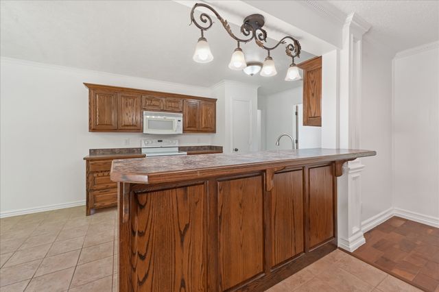 718 Ridgecrest Circle, Denton, TX 76205