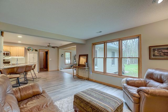 15 Baillon Lane, Saint Mary's Point, MN 55043