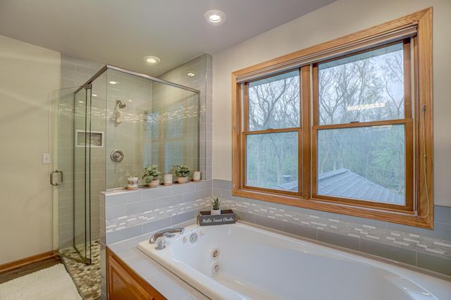 15 Baillon Lane, Saint Mary's Point, MN 55043