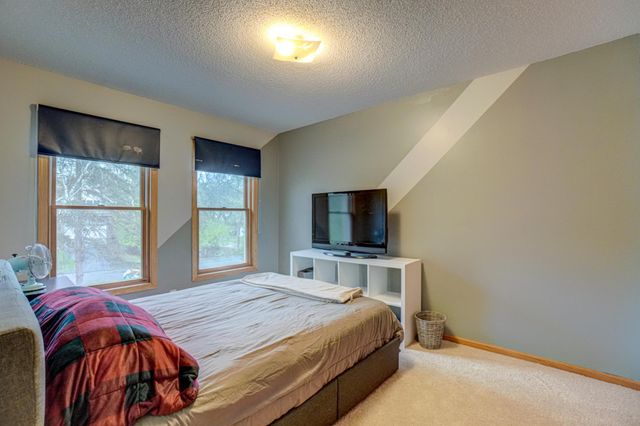 15 Baillon Lane, Saint Mary's Point, MN 55043