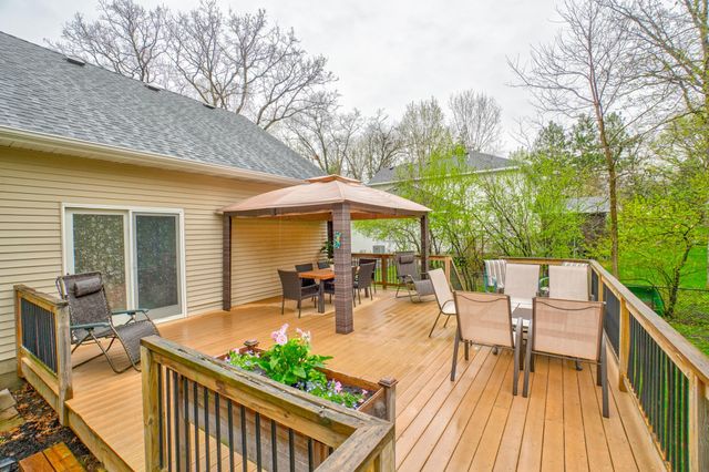 15 Baillon Lane, Saint Mary's Point, MN 55043