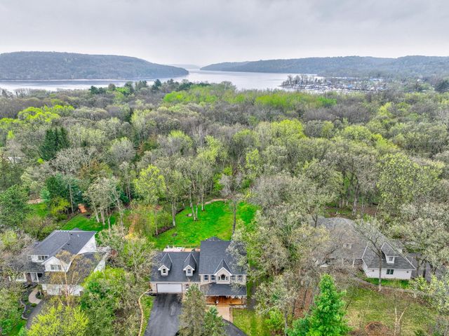 15 Baillon Lane, Saint Mary's Point, MN 55043