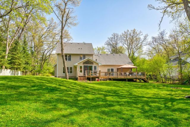 15 Baillon Lane, Saint Mary's Point, MN 55043