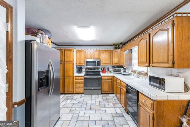 878 Tanglewood Circle, Dublin, GA 31021