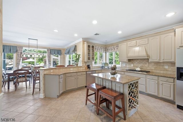 4 Harcourt Ter, Denville Twp., NJ 07834